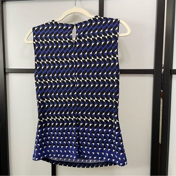 [s] Calvin Klein Black, White & Blue Geometric Patterned Sleeveless Blouse Tank - Picture 7 of 14